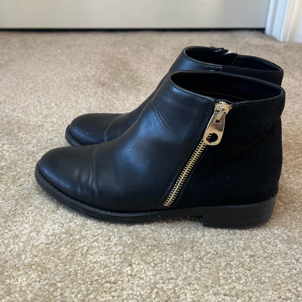 Black Leather Booties - Pull & Bear
